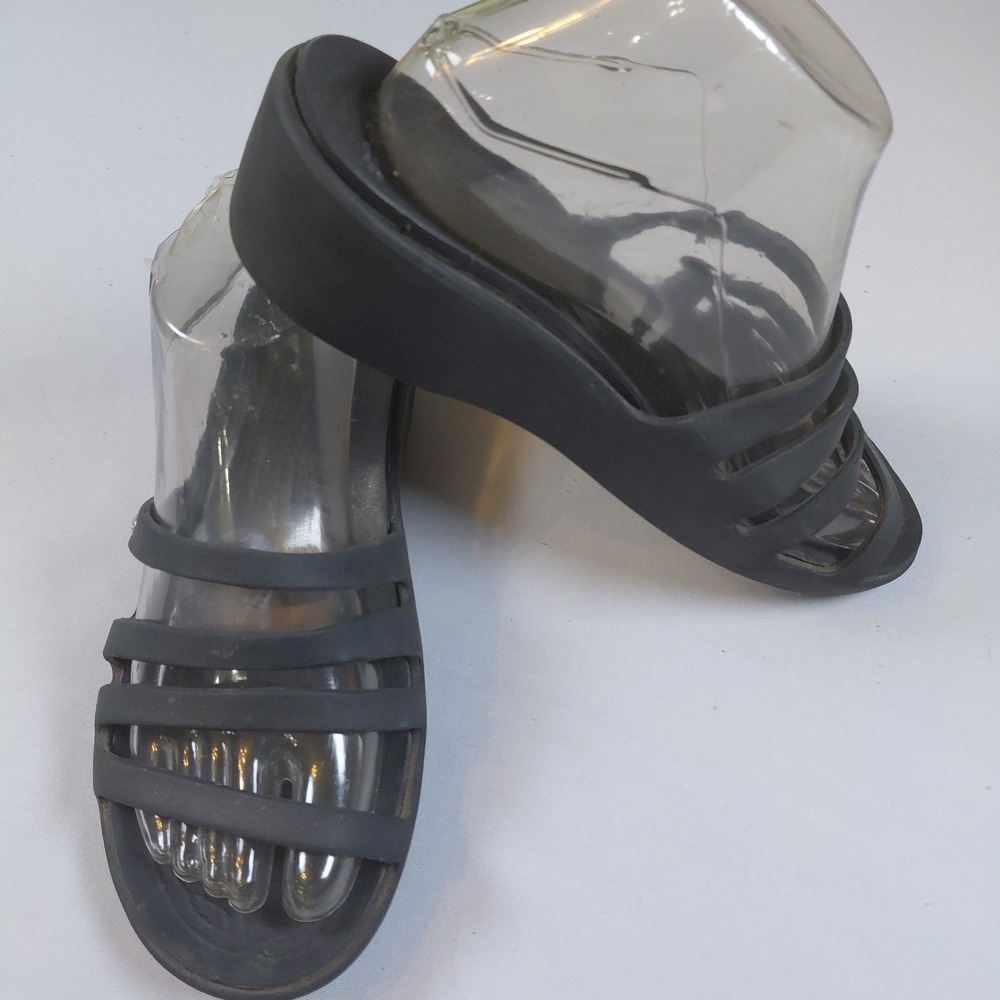 Crocs Rhonda Wedge Sandals Slip-On Strappy Open Toe Size 9 Black Comfort Slide